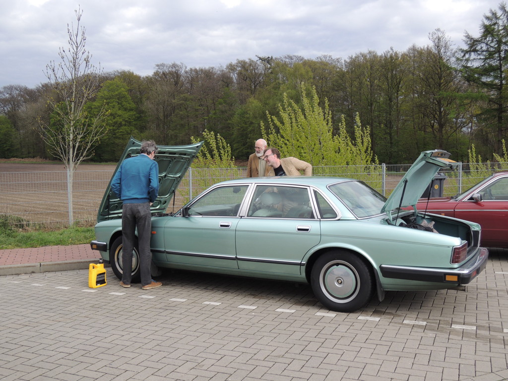 XJ40 maintenance on the road