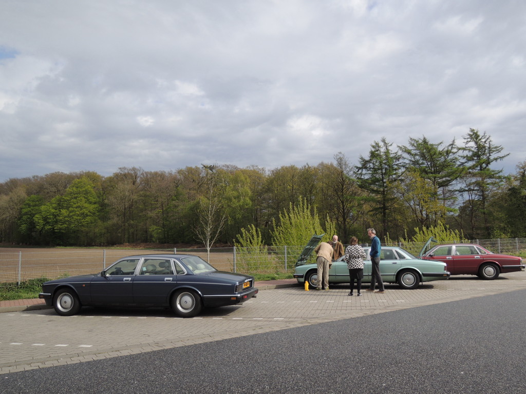 XJ40 maintenance on the road