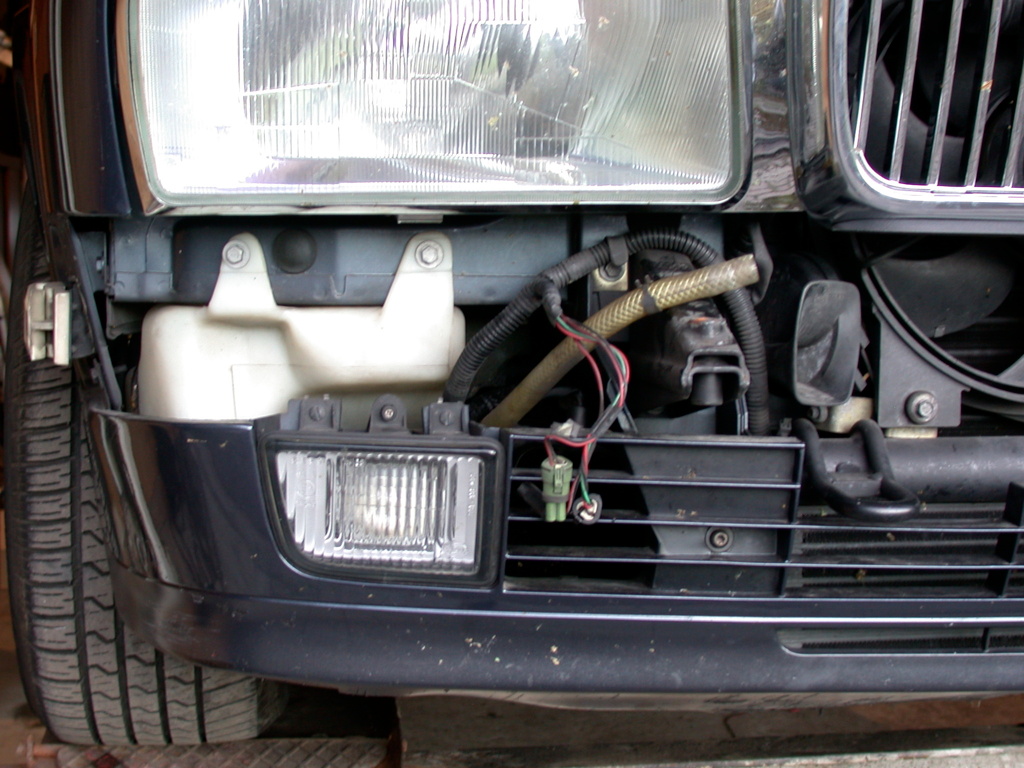 aanzicht rechtervoorkant zonder bumper