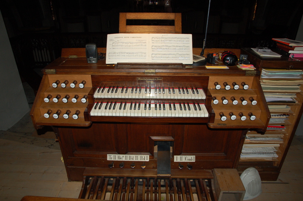 De speeltafel van het Maarschalkerweerd-orgel van de Sint-Jansbasiliek te Oosterhout